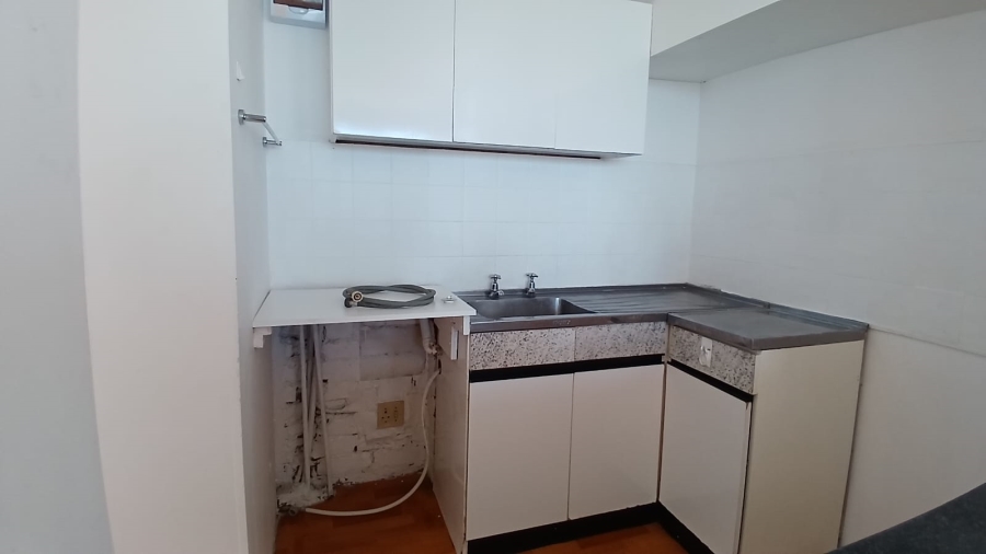 To Let 1 Bedroom Property for Rent in Parow East Western Cape